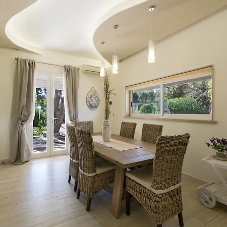 Villa Ariel By Barbarhouse Torre Lapillo